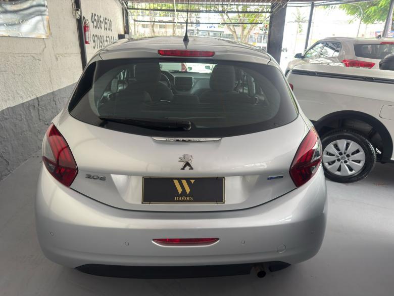 Peugeot - 208 ALLURE 1.2 MANUAL