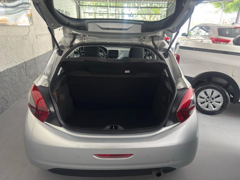 Peugeot - 208 ALLURE 1.2 MANUAL