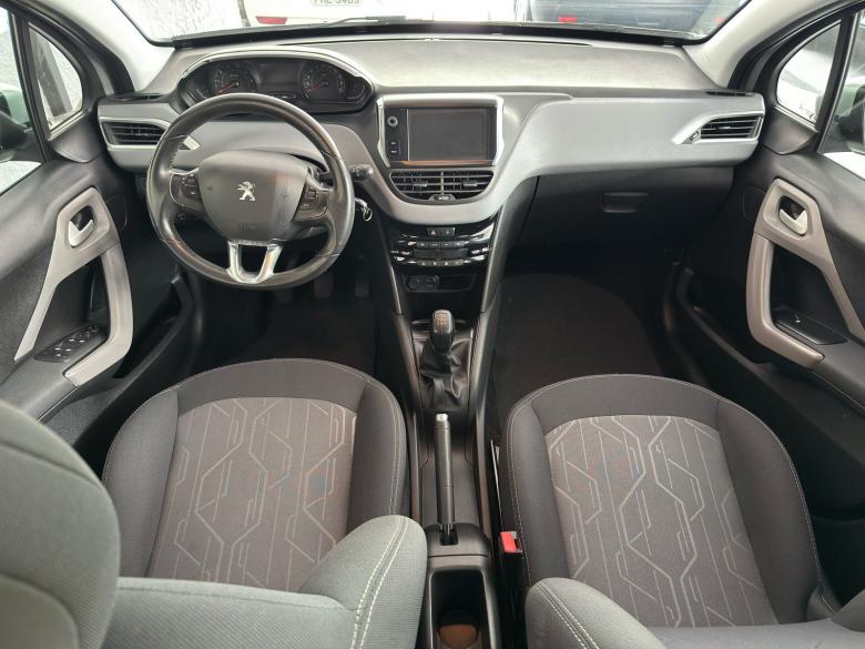 Peugeot - 208 ALLURE 1.2 MANUAL