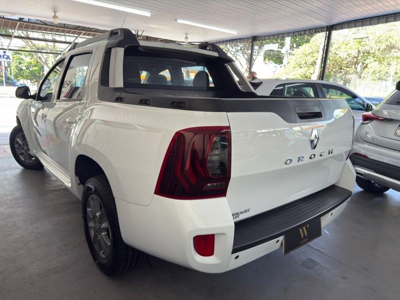 Renault - DUSTER OROCH 2.0 16V AUT.