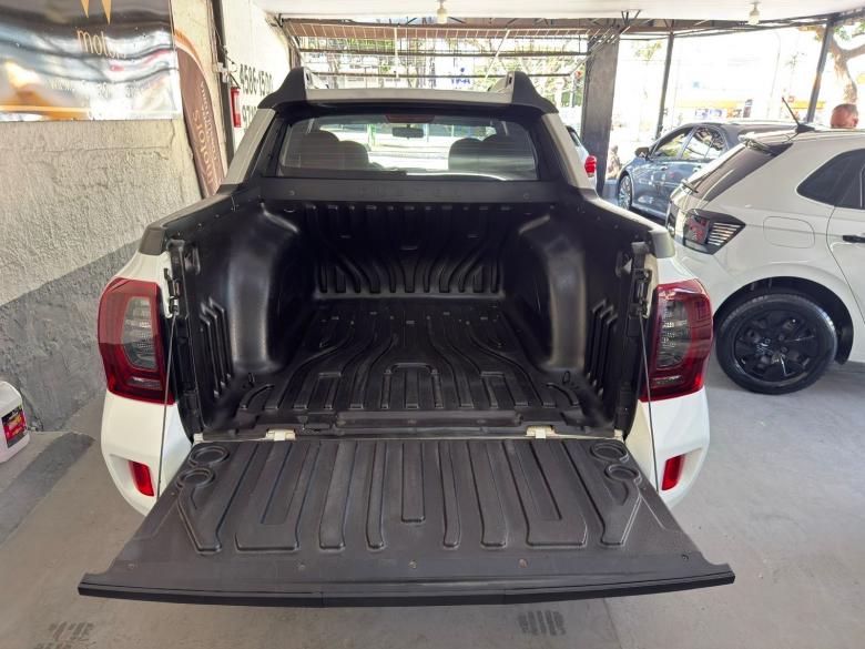 Renault - DUSTER OROCH 2.0 16V AUT.