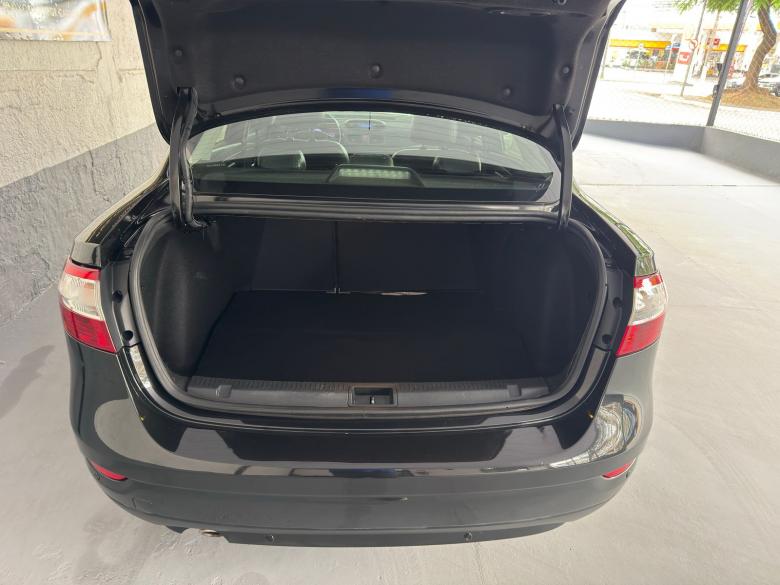 Renault - FLUENCE DYN PLUS 2.0 AUT