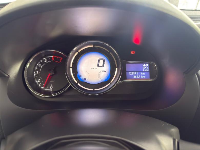 Renault - FLUENCE DYN PLUS 2.0 AUT