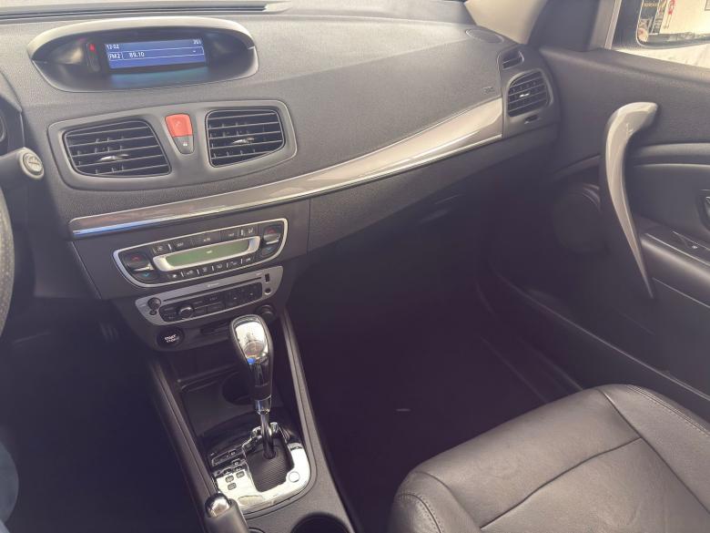 Renault - FLUENCE DYN PLUS 2.0 AUT