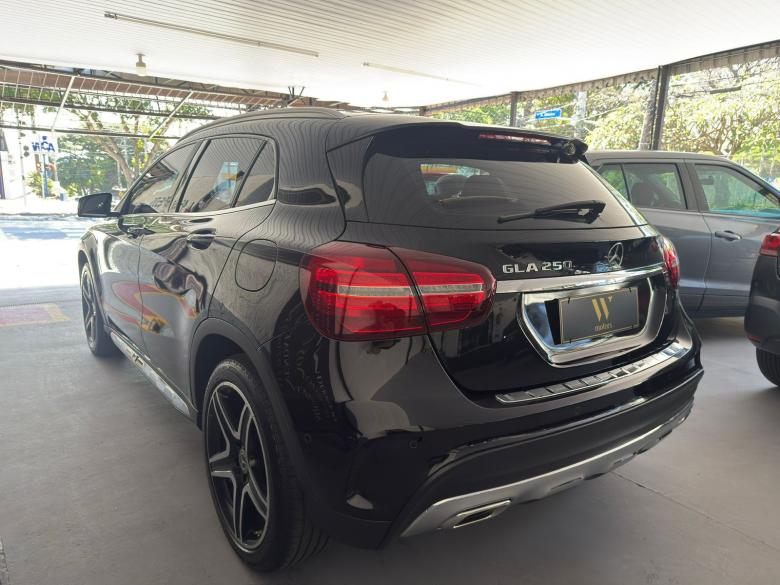 Mercedes-Benz - GLA 250 SPORT 2.0 16V