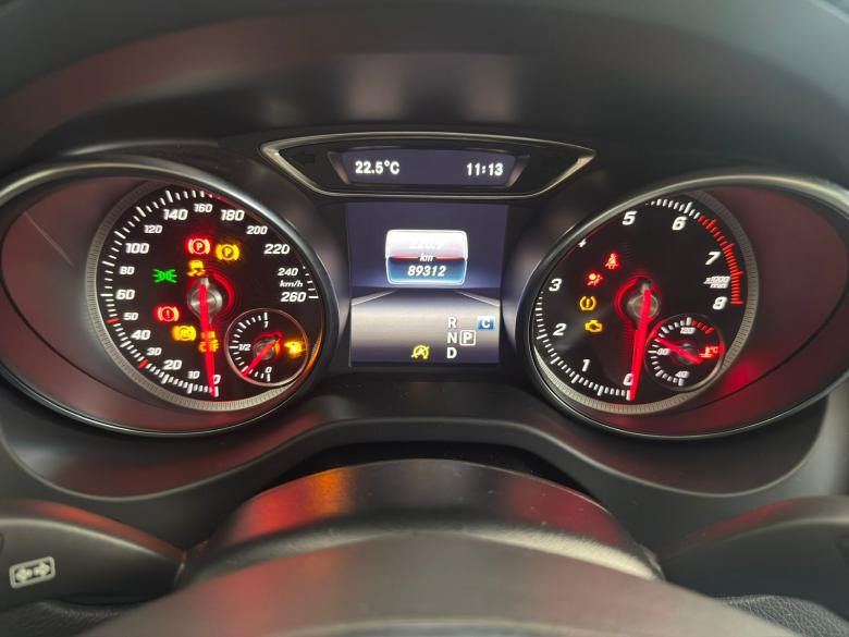 Mercedes-Benz - GLA 250 SPORT 2.0 16V