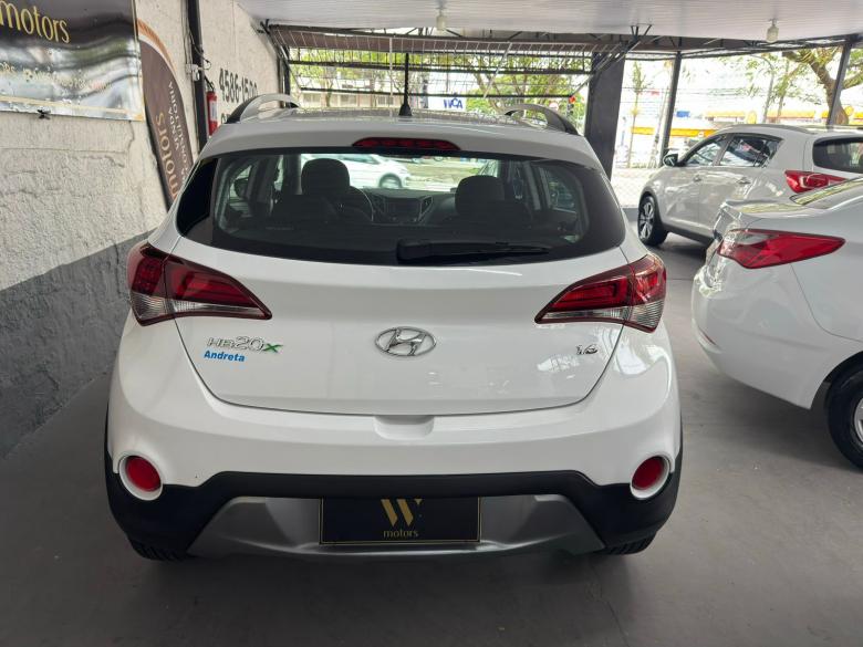 Hyundai - HB20X 1.6 16V MANUAL