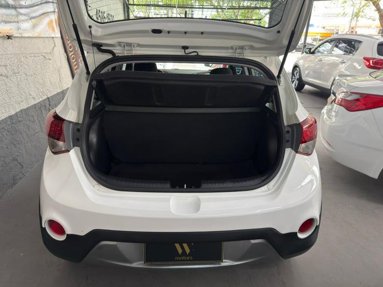 Hyundai - HB20X 1.6 16V MANUAL