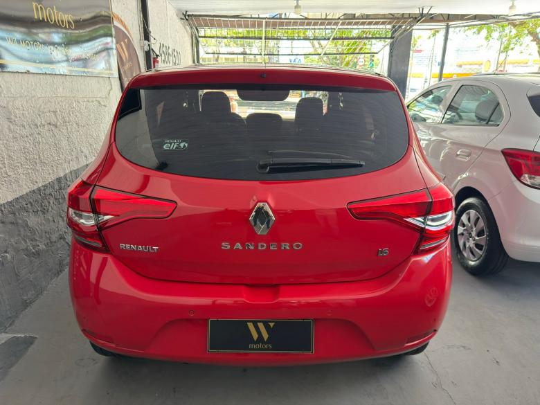 Renault - SANDERO ZEN 1.6 MANUAL