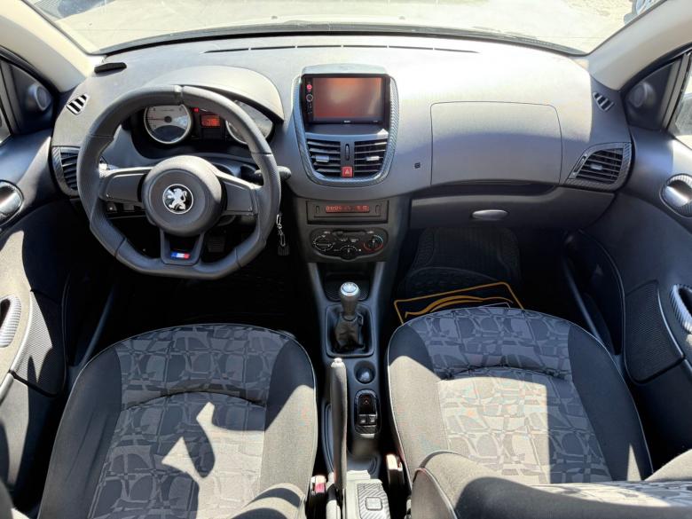 Peugeot - 207 XR 1.4