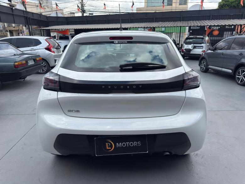 Peugeot - 208 LIKE MT