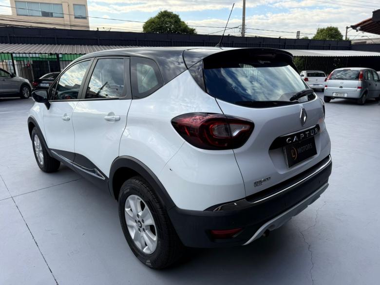 Renault - CAPTUR LIFE 1.6 AT