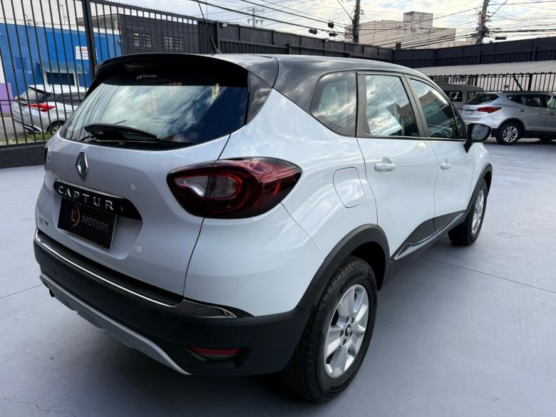 Renault - CAPTUR LIFE 1.6 AT