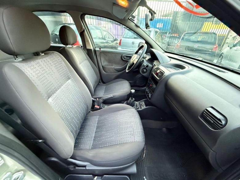 GM - Chevrolet - CORSA MAXX 1.4