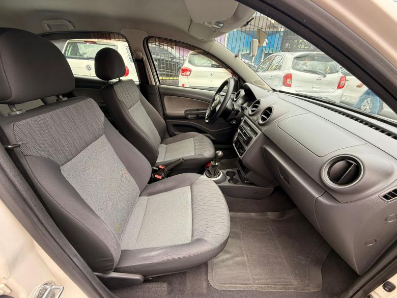 VW - VolksWagen - GOL NOVO CITY 