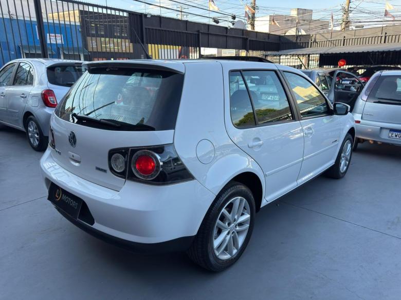 VW - VolksWagen - GOLF 1.6 SPORTLINE