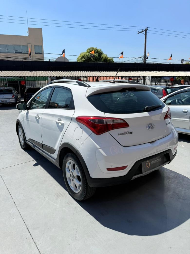Hyundai - HB20X 1.6 STYLE 