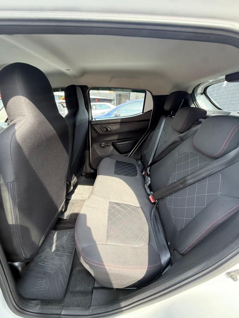 Renault - KWID ZEN 1.0