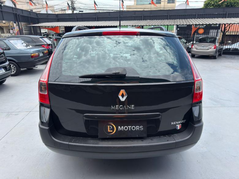 Renault - MEGANE GRAND TOUR 1.6 DYN