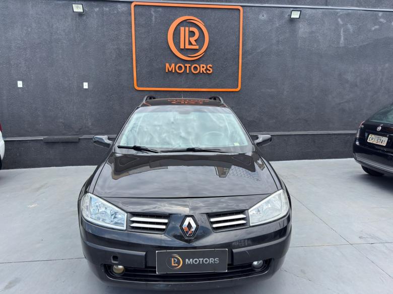 Renault - MEGANE GRAND TOUR 1.6 DYN