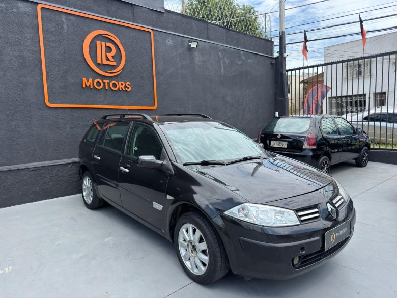 Renault - MEGANE GRAND TOUR 1.6 DYN