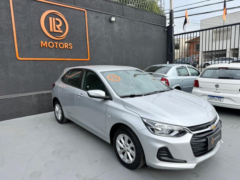 GM - Chevrolet - ONIX 1.0 LT