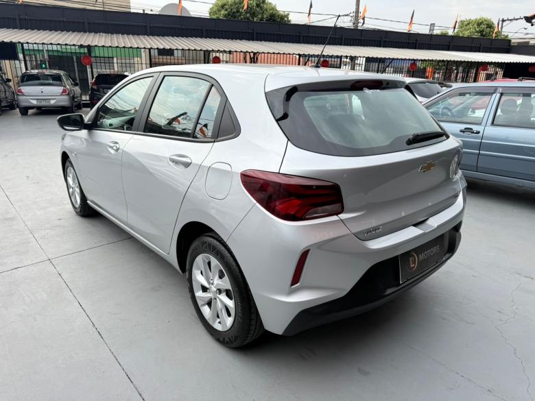 GM - Chevrolet - ONIX 1.0 LT