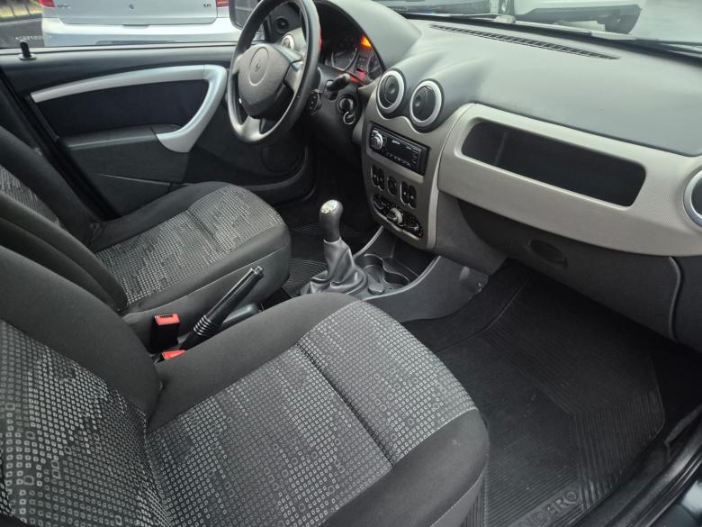 Renault - SANDERO 1.0 EXP