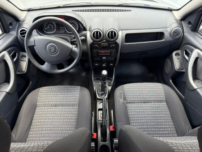 Renault - SANDERO EXP 1.6