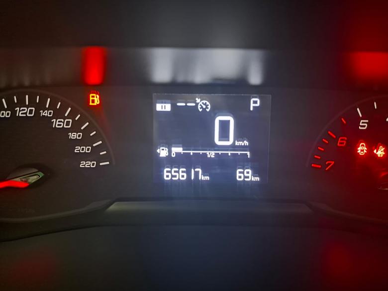 Peugeot - 208 ALLURE 1.6
