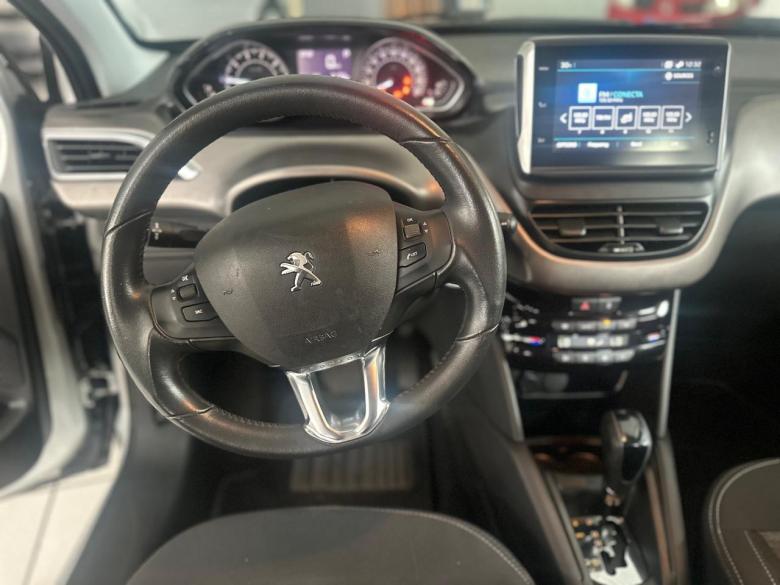 Peugeot - 208 GRIFFE AT6