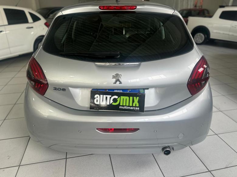 Peugeot - 208 GRIFFE AT6