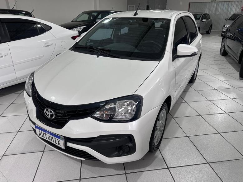 Toyota - ETIOS HATCH 1.5 X PLUS AUT.