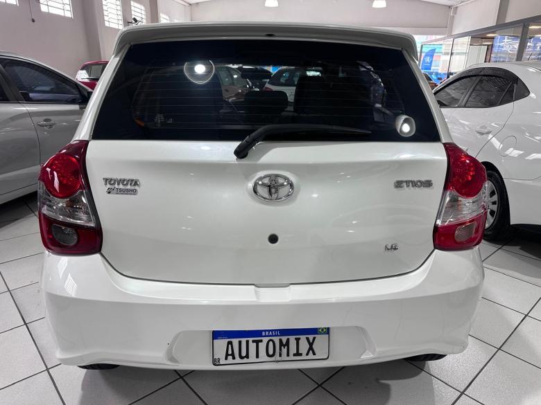 Toyota - ETIOS HATCH 1.5 X PLUS AUT.