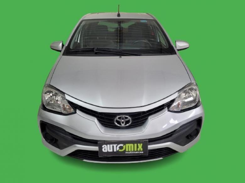 Toyota - ETIOS HATCH XS 1.5 AT