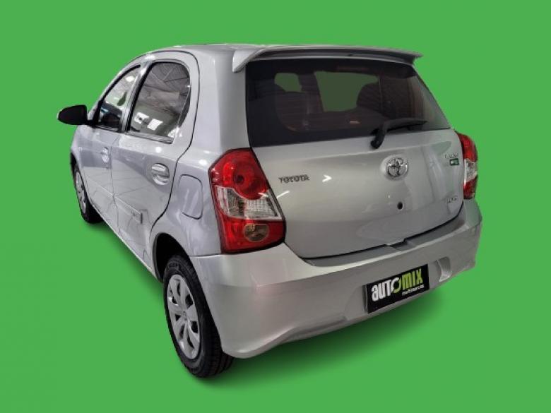 Toyota - ETIOS HATCH XS 1.5 AT