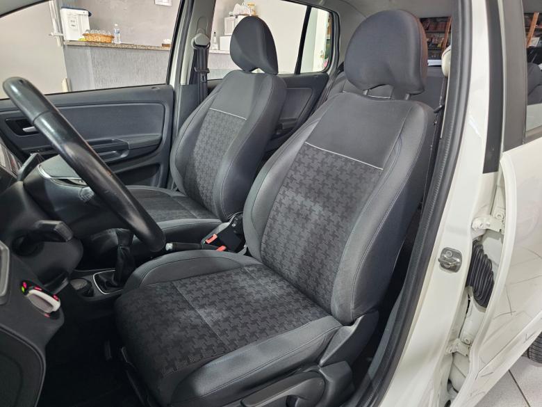VW - VolksWagen - FOX COMFORTLINE 1.6