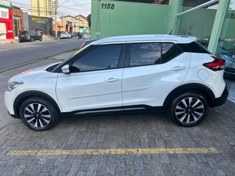 Nissan - KICKS SV 1.6
