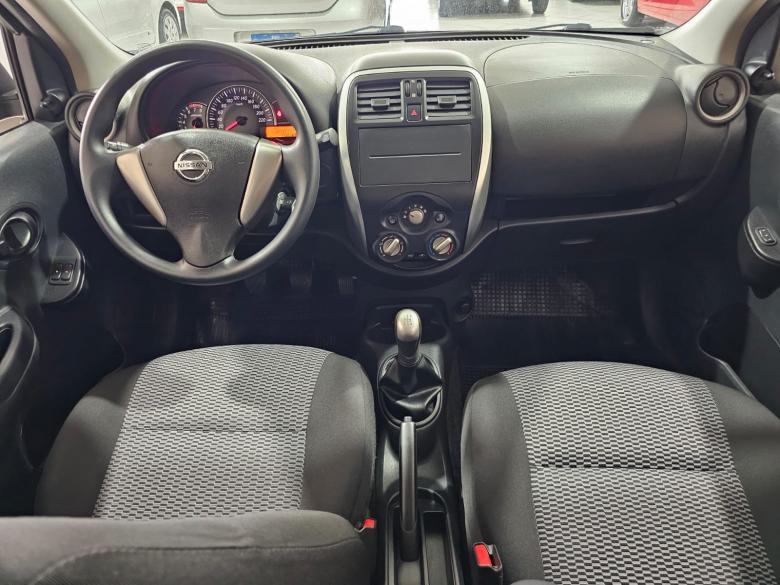 Nissan - MARCH 1.0