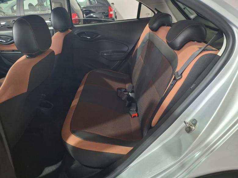GM - Chevrolet - ONIX ACTIV 1.4 AT