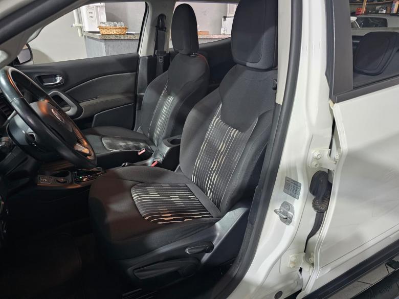 Fiat - TORO FREEDOM 2.4 AT9