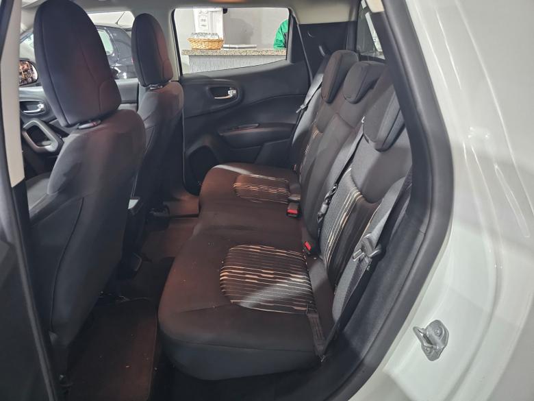Fiat - TORO FREEDOM 2.4 AT9