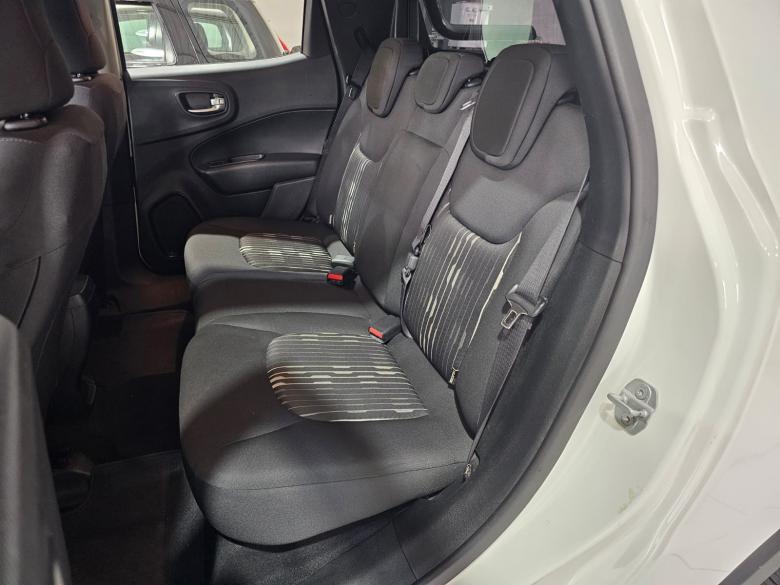 Fiat - TORO FREEDOM 2.4 AT9