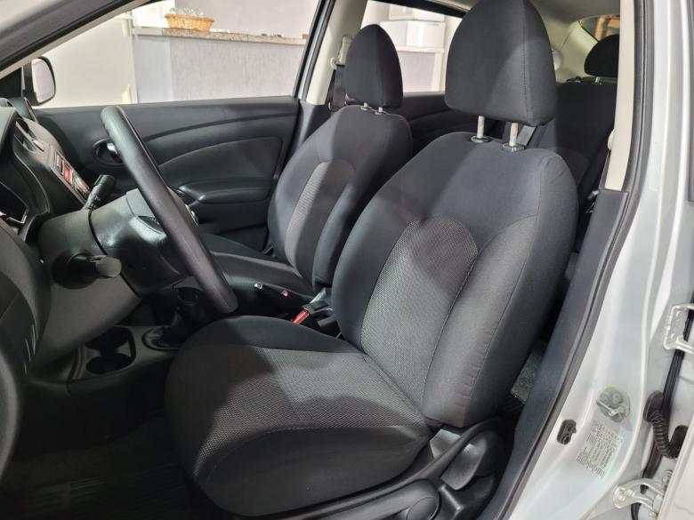 Nissan - VERSA SL 1.6