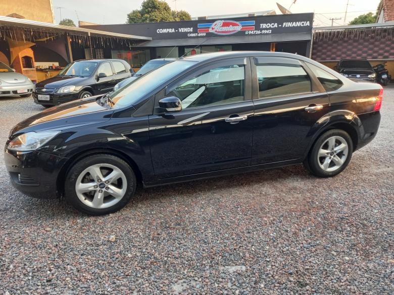 Ford - FOCUS 2.0 AUTOMÁTICO