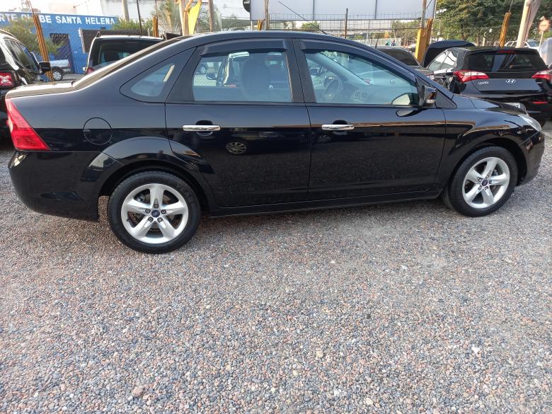 Ford - FOCUS 2.0 AUTOMÁTICO