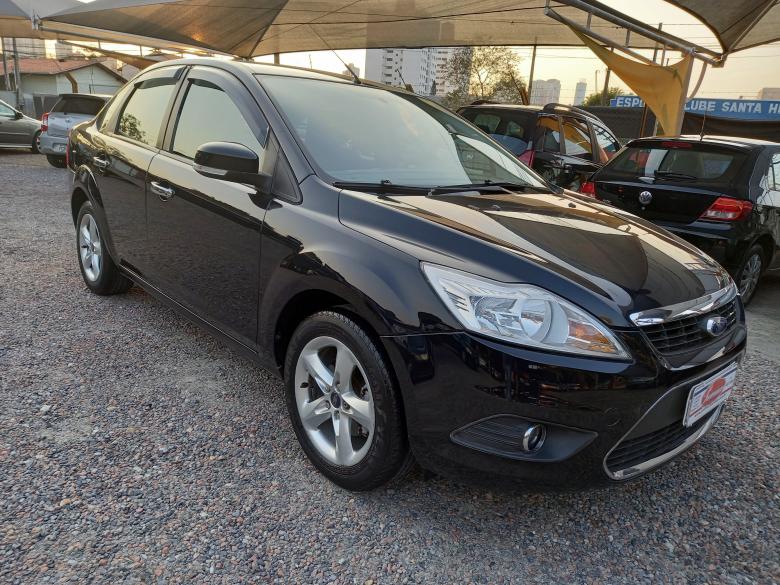Ford - FOCUS 2.0 AUTOMÁTICO
