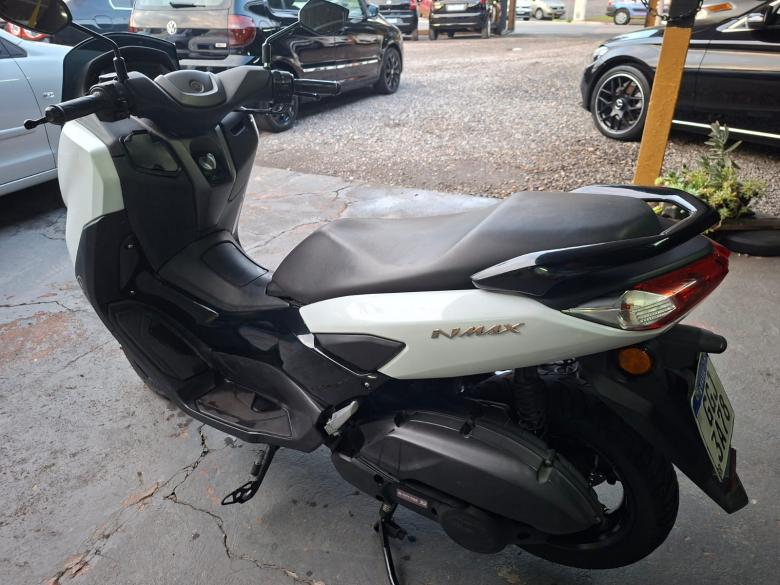 YAMAHA - NMAXX 160CCggj-3a78